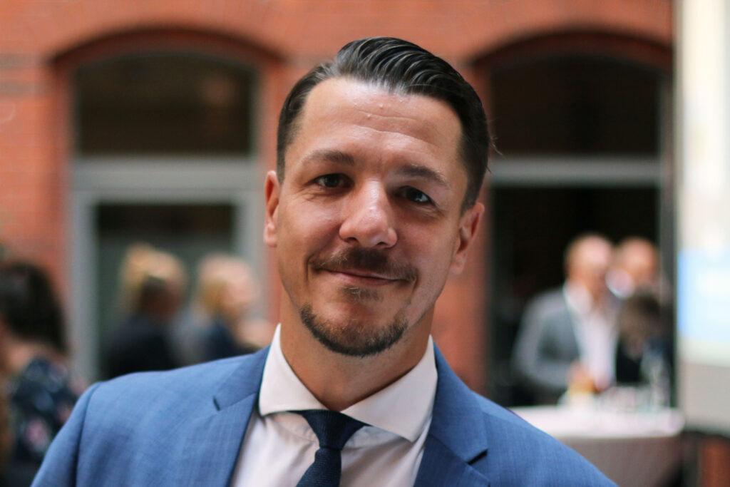 Rs758 rs12352 daniel schmidt