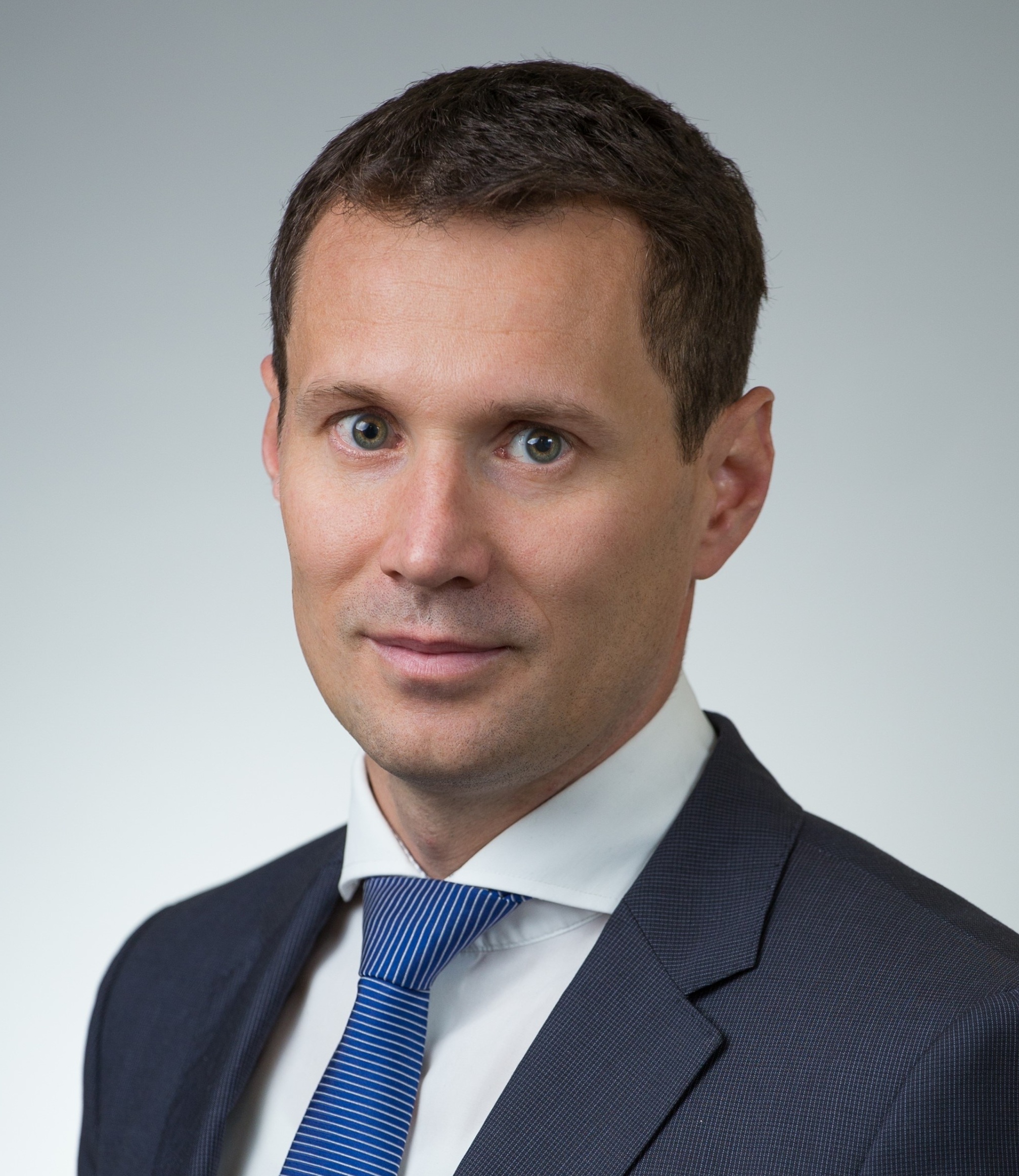 66f66062d2b4e672cbe616d9 Laszlo Modos